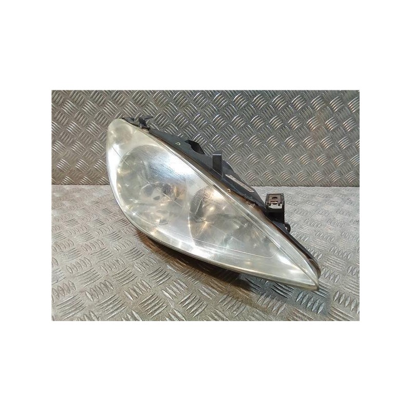 Right Headlight European Car Only Peugeot 307 (3A/C) 2.0 HDi 110